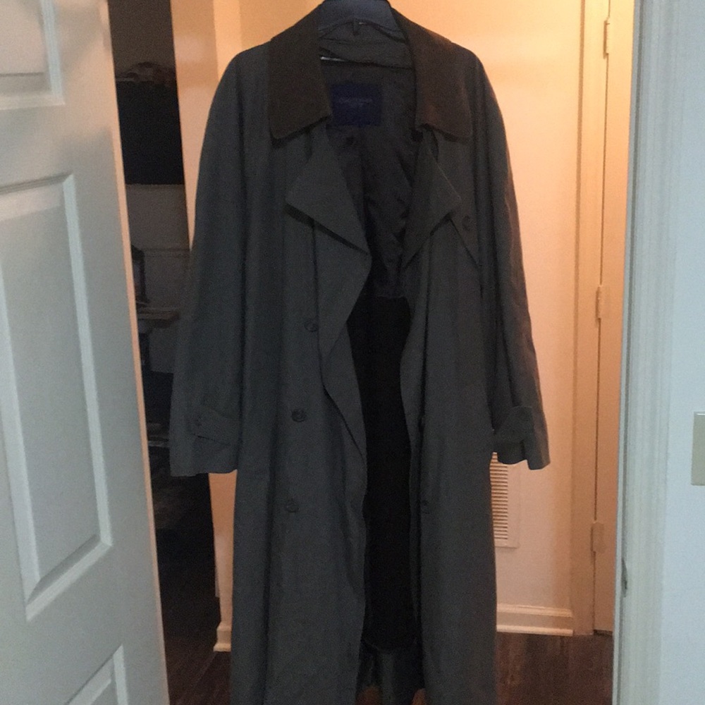 Vntg Christopher Hayes Trench Coat, Size 46 R